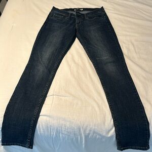 Like new Levi’s skinny jeans